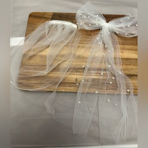 White Pearl Bow Hair Clip and White Veil Comb